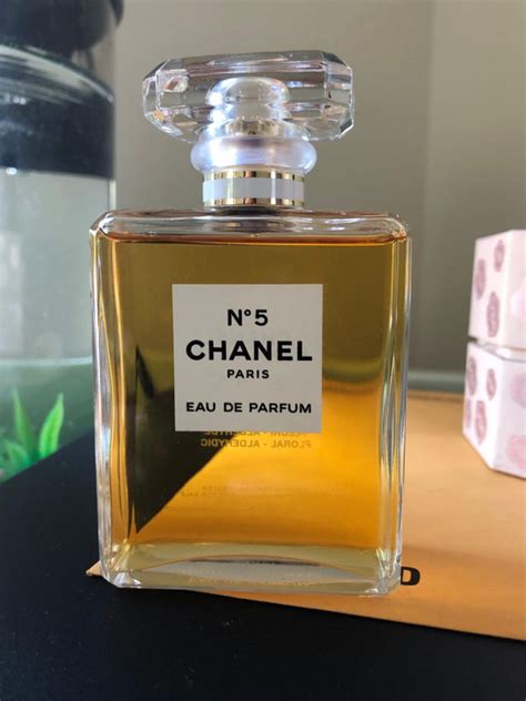 chanel 5 equivalent homme|Chanel no 5 vs caleche.